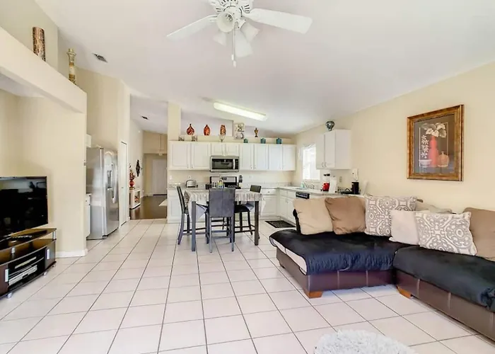 4Br Themed Home W Pool & Hot Tub